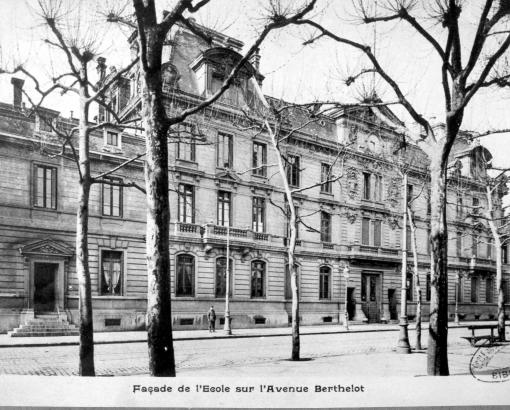 Façade de l'école de service de santé militaire en 1892 © Collection de la Bibliothèque mucipale de Lyon