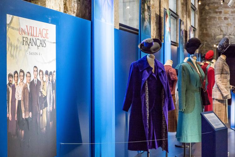 Costumes de la série "Un village français" présentés à l'exposition "Pour vous Mesdames" au CHRD en 2013 - © Laurent Vella, 2013