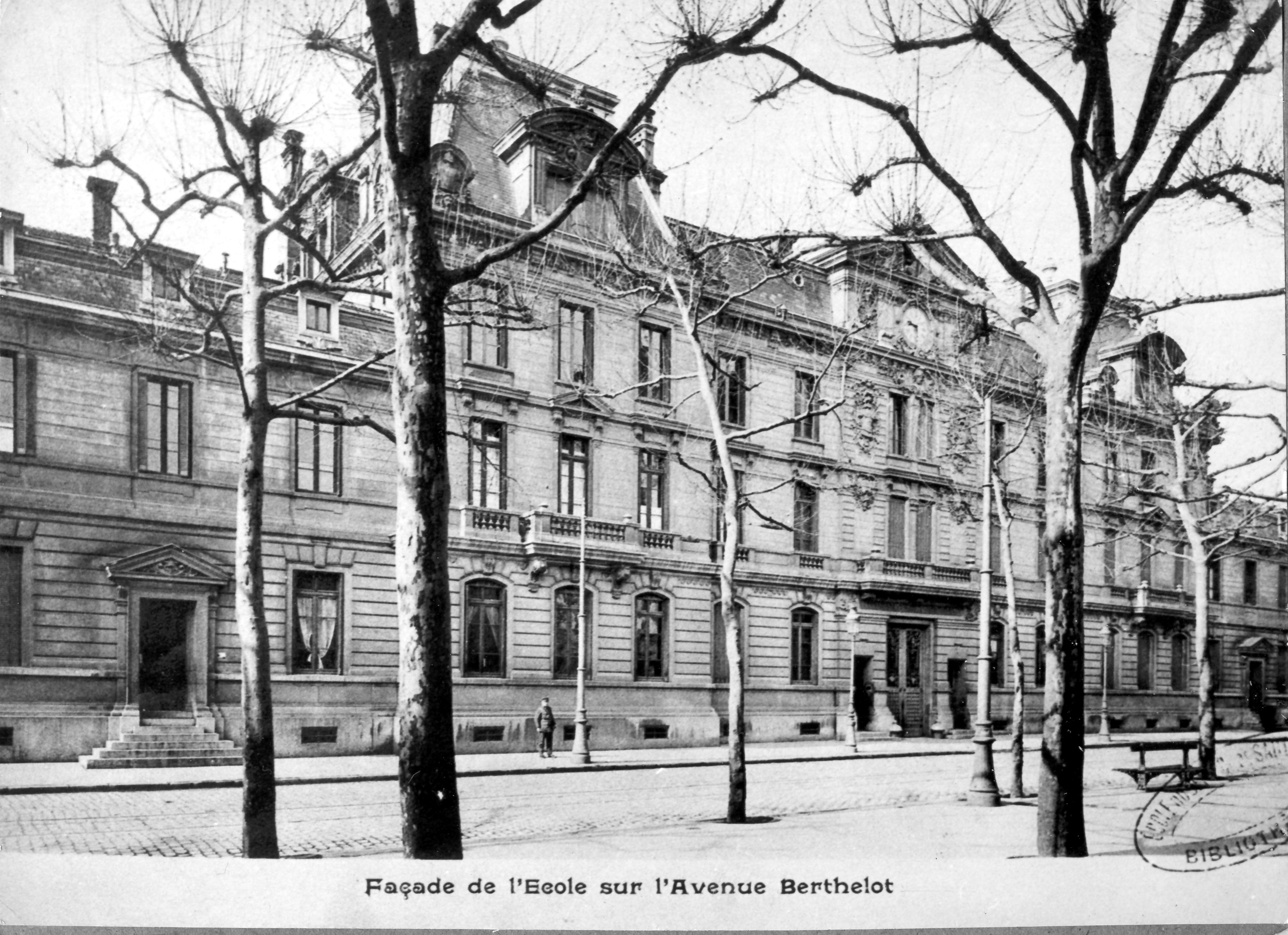 Façade de l'école de service de santé militaire en 1892 © Collection de la Bibliothèque mucipale de Lyon