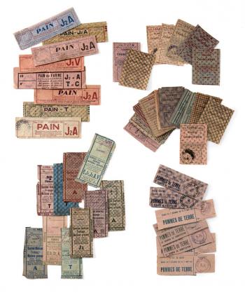 Ensemble de Talons de tickets de rationnement © Photo Pierre Verrier - Collections du CHRD, Ar. 1388