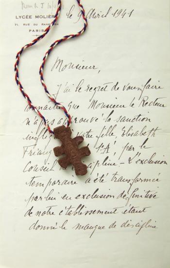 Croix de Lorraine d’Élisabeth Friang - Collection du Musée de la Résistance nationale de Champigny-sur-Marne © Pierre Verrier