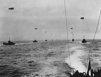 Ballons de barrage contre attaques aériennes ennemies à basse altitude