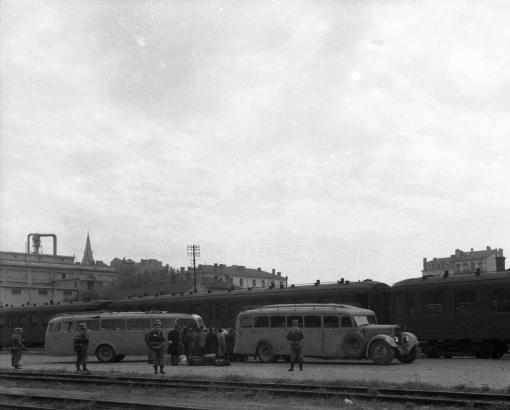 Émile Rougé, scène de déportation à la gare Perrache, 1944 © Photo Émile Rougé - Collection Ordan-Rougé