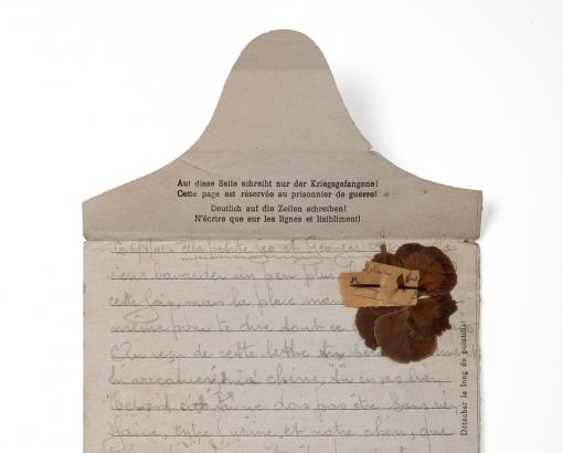 Lettre d'un prisonnier de guerre à sa femme et son fils, 1941-1942 © Photo Pierre Verrier - Collection du CHRD, Ar. 887