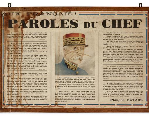 Affiche lacérée "Aux Français ! Paroles du chef", 1940 © Photo Pierre Verrier - Collection du CHRD, Ar. 1362