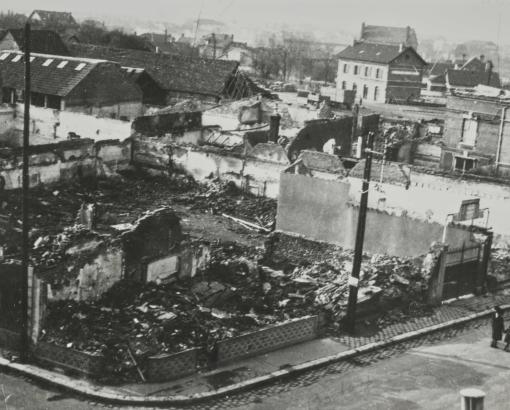 Destructions à Chartres après le bombardement du 3 juin 1940