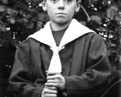 Jean Moulin dans un costume de marin confectionné par sa mère