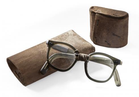 Lunettes de Georges Dunoir réparées au camp d’Allach (Kommando de Dachau) © Photo Pierre Verrier - Collection du CHRD, Ar. 389 