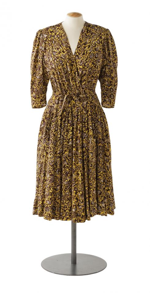 Robe, 1944, Tissu de Bianchini Férier, dessiné par Raoul Dufy - Collection du Palais Galliera de Paris, don de Madame Néton, N° Inv. GAL1976.61.3 © Pierre Verrier