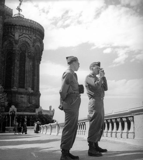 Des soldats américains à Fourvière suite à la Libération de Lyon