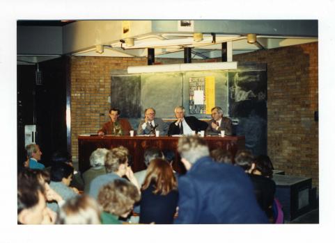 Le 13 novembre 1991 à l’Université Mendès France de Grenoble, Pierre Vidal-Naquet intervient sur le thème de la démocratie grecque.
