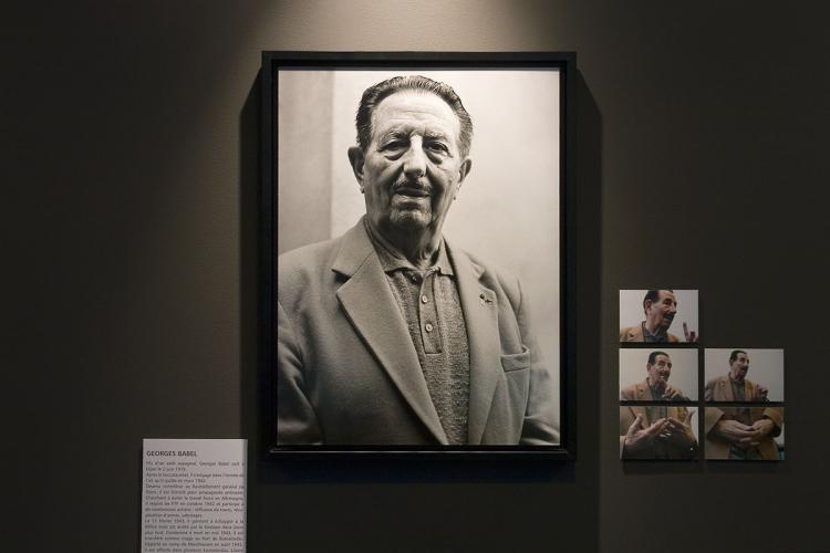 Exposition " Visages (du centre) d'histoire. Portraits de témoins par Frédéric Bellay" en 2009 au CHRD - © CHRD Lyon