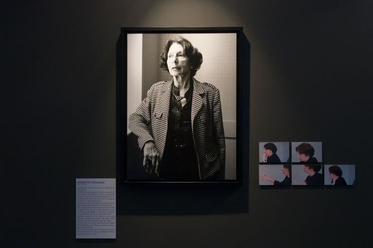 Exposition " Visages (du centre) d'histoire. Portraits de témoins par Frédéric Bellay" en 2009 au CHRD - © CHRD Lyon