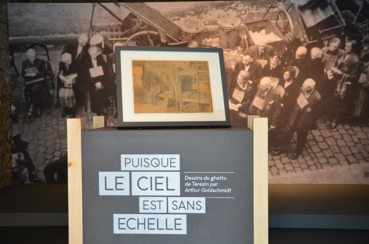 Exposition "Puisque le ciel est sans échelle" en 2015 au © CHRD