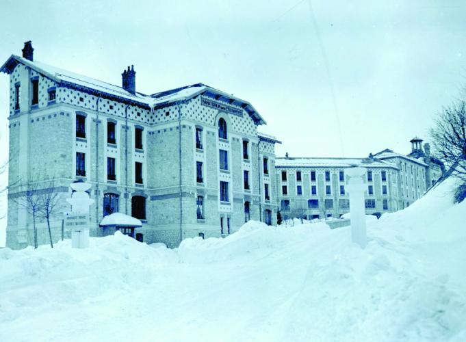 CHRDLyon_MadeleineRiffaud_Sanatorium