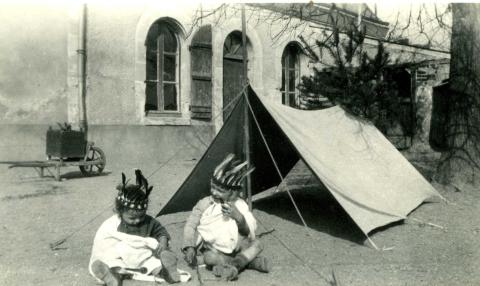 DORIAN_Limeray la tente d'Indiens 1943.jpg